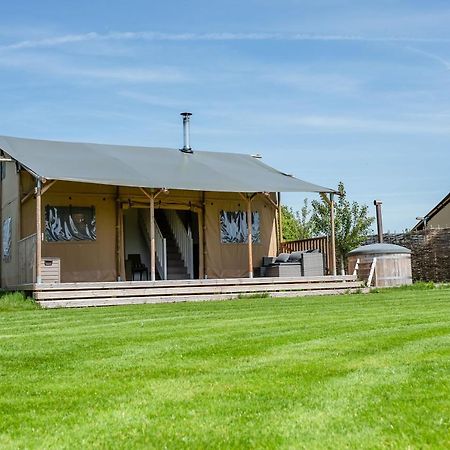 Hencote Vineyard Glamping Village Шрусбері Екстер'єр фото
