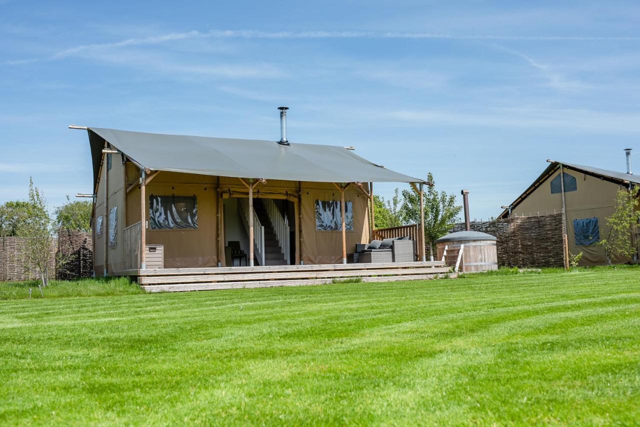 Hencote Vineyard Glamping Village Шрусбері Екстер'єр фото